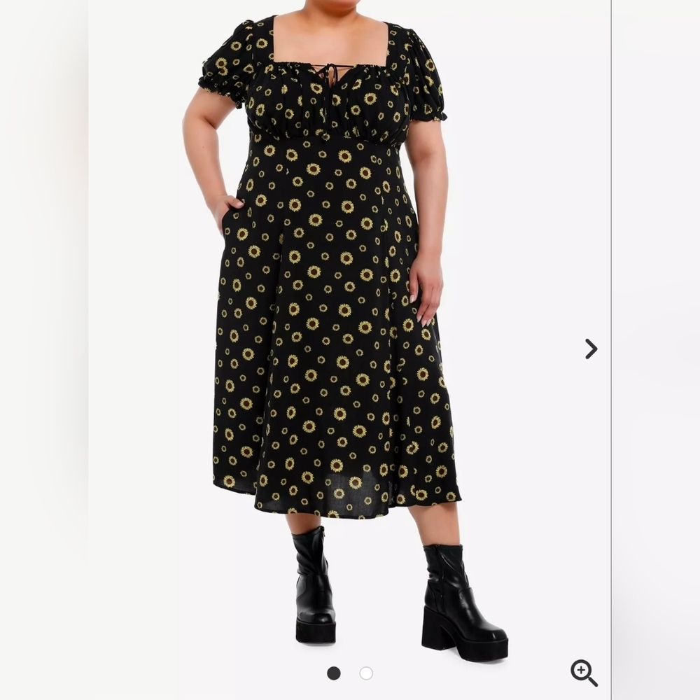 Thorn and Fable Size 5 Yellow Empire Black Midi Dress